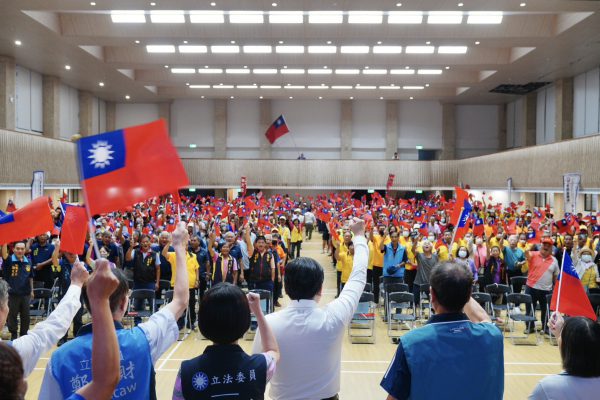 【韓國瑜花蓮力挺傅崐萁 呼籲726「不同意罷免」守住民主】缩略图