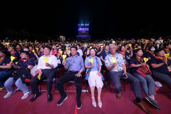 【2025花蓮夏戀嘉年華璀璨開幕 五組樂團接力獻唱點燃東大門】缩略图