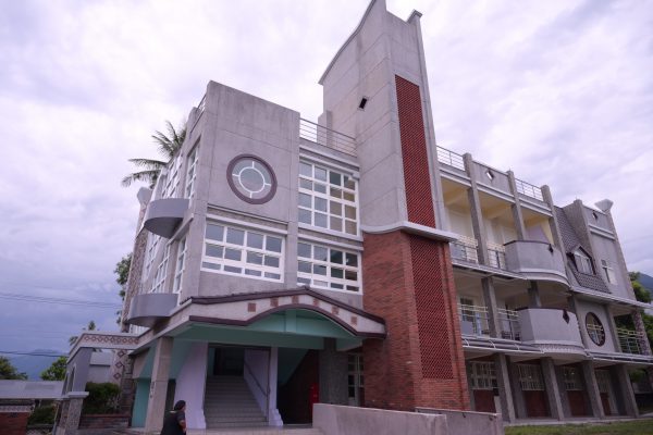 【縣長徐榛蔚視察秀林國中技藝大樓 全面提升校園安全與學習環境】缩略图