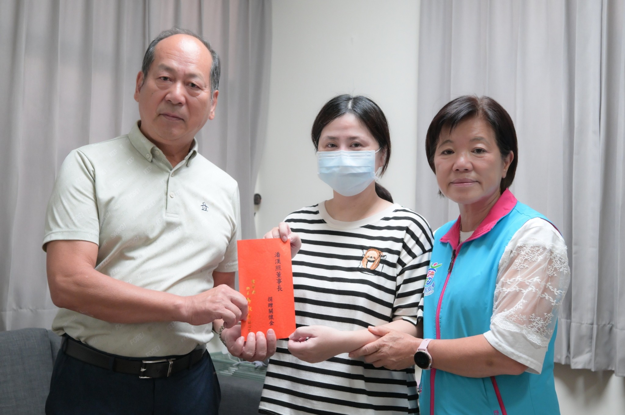 【潘漢照董事長連七年捐款吉安 游淑貞陪同探視急難戶啟濟助】缩略图