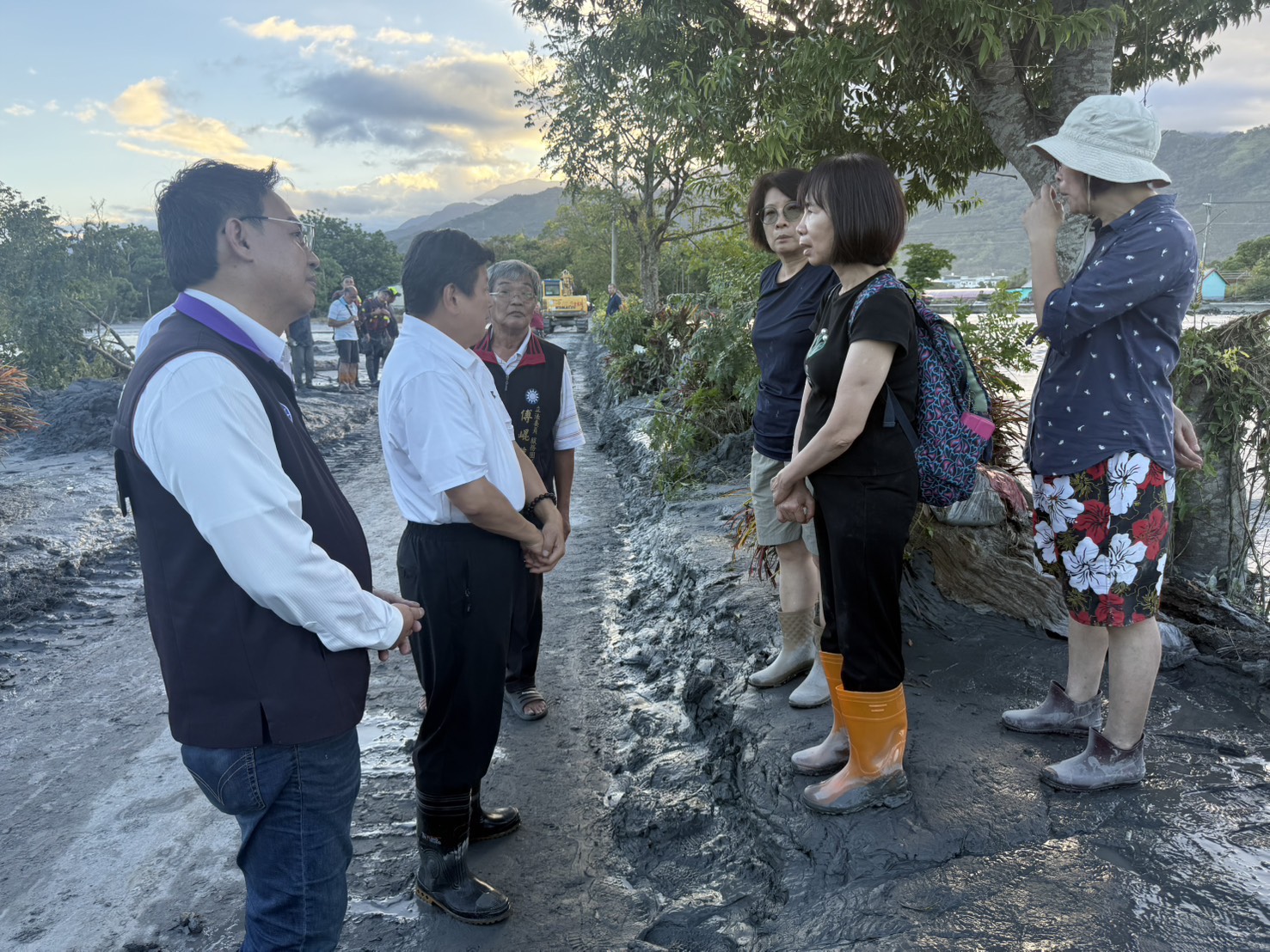 【馬太鞍溪堰塞湖溢流事件 國民黨花蓮縣議會黨團譴責中央行政缺失 全力支持光復鄉親集體國賠】缩略图