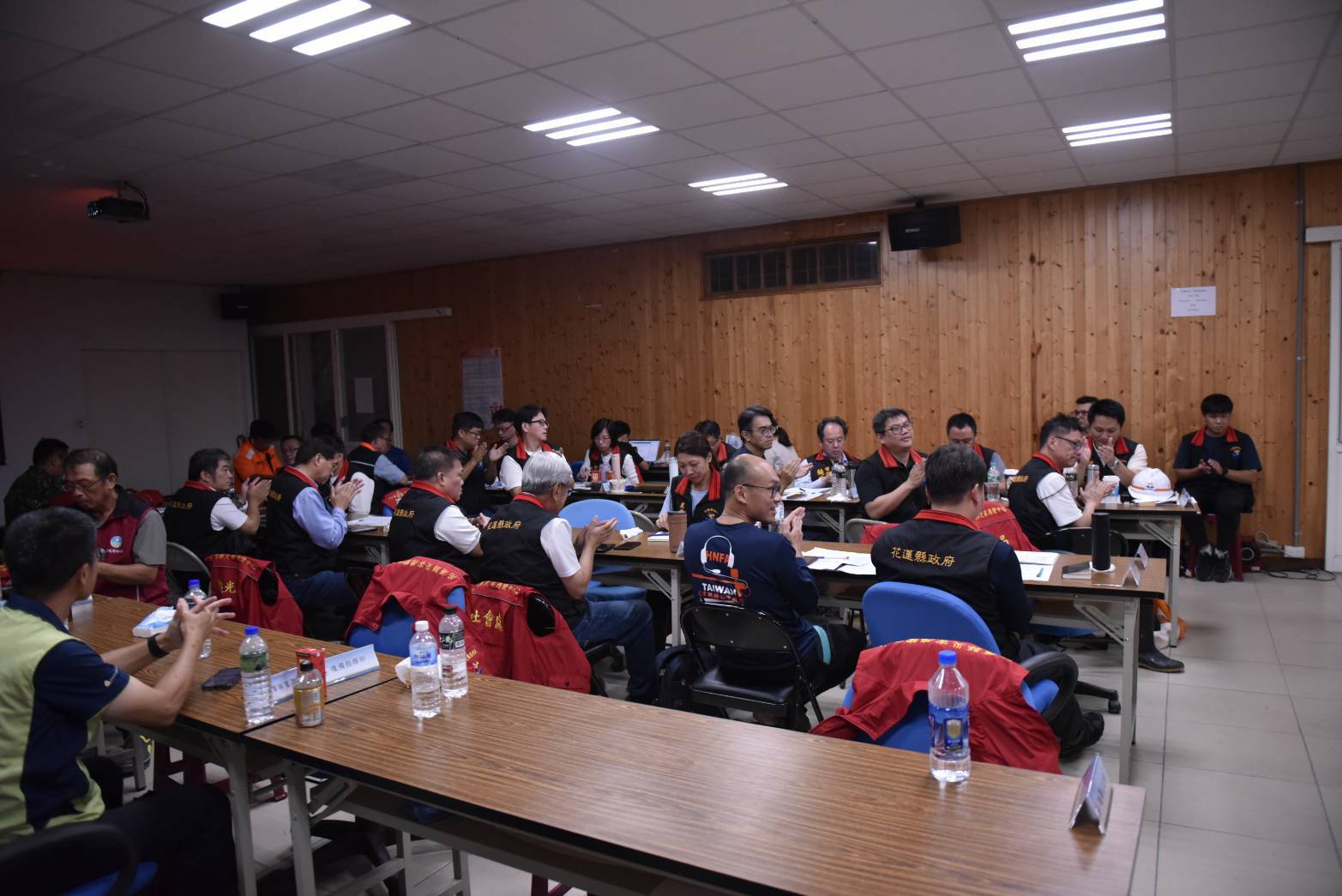 【花蓮縣政府召開第8次前進指揮所會議 加速馬太鞍堰塞湖潰壩災後復原】缩略图