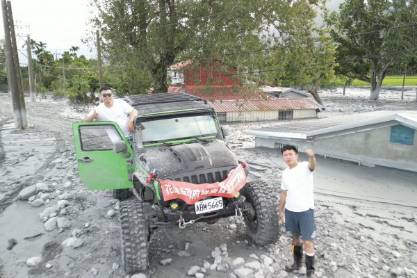 【新北市民間車隊南下馳援光復 佛祖街展現台灣溫暖互助情】缩略图