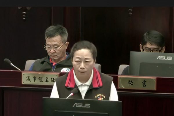 【縣府積極推動災後重建 徐榛蔚赴縣議會進行馬太鞍溪堰塞湖潰壩事件專案報告】缩略图