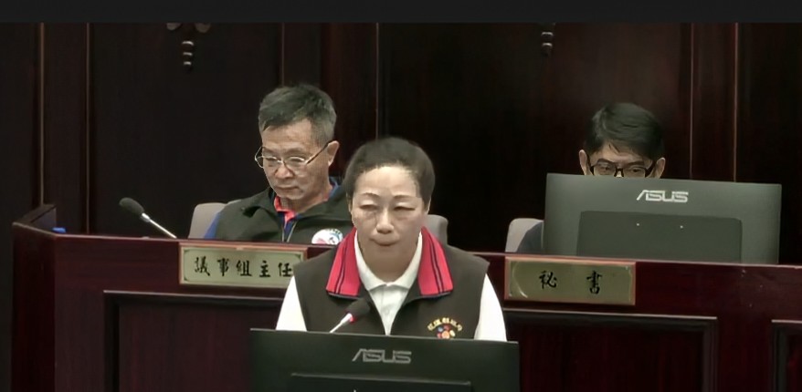 【縣府積極推動災後重建 徐榛蔚赴縣議會進行馬太鞍溪堰塞湖潰壩事件專案報告】缩略图