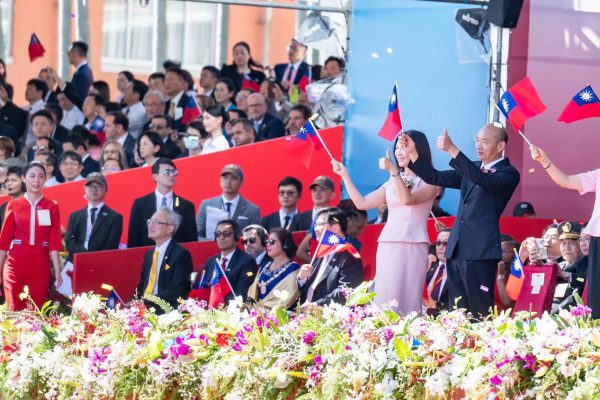 【韓國瑜國慶演說揭露3個堰寒湖隐形危機 綠炸鍋指唱衰台灣 網疑：哪句話講錯？！】缩略图