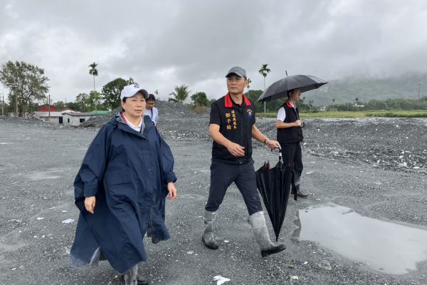 【縣長徐榛蔚災中勘查光復災情 責成相關單位提升排水防洪措施】缩略图
