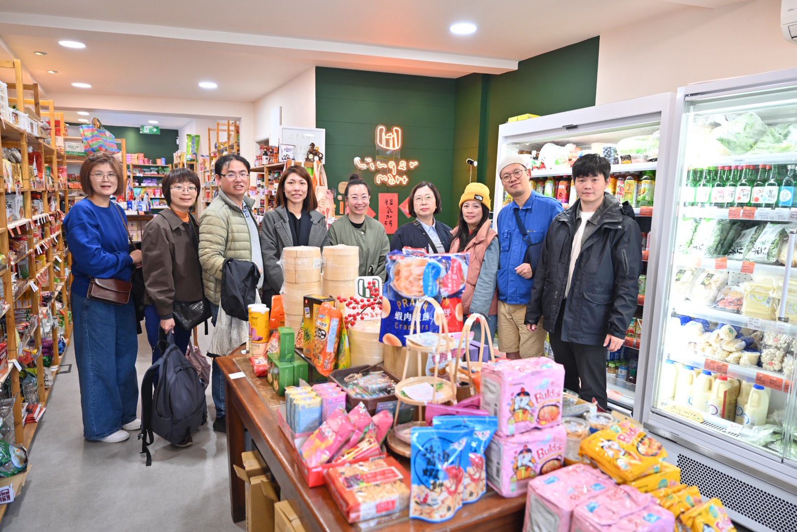 【花蓮縣政府農業處赴英參訪倫敦Richmond台灣超市 觀察消費趨勢　作為農產拓展市場參考】缩略图
