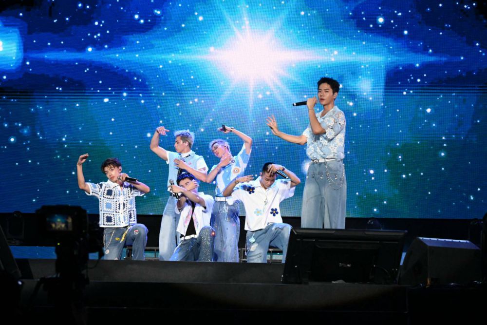 【2026年花蓮夏戀嘉年華演唱會第二夜 「潮YOUNG放電之夜」 上萬歌迷尖叫同歡 嗨翻花蓮東大門】缩略图