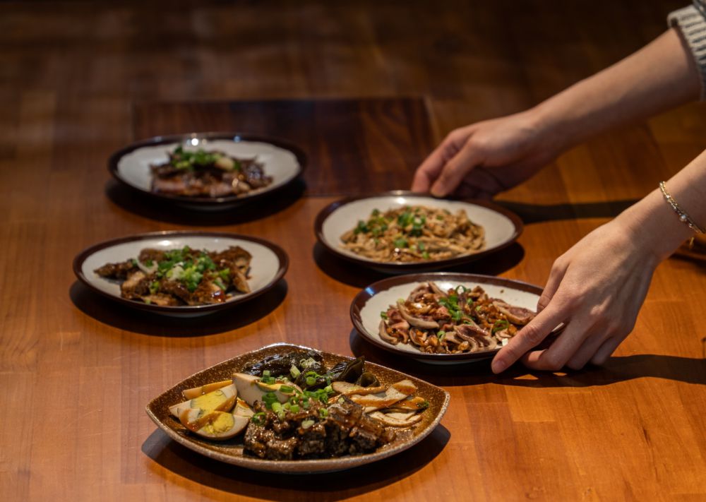 【逆勢轉型熬出好滋味 花蓮「久藏味牛肉麵」一碗暖湯擄獲食客心】插图