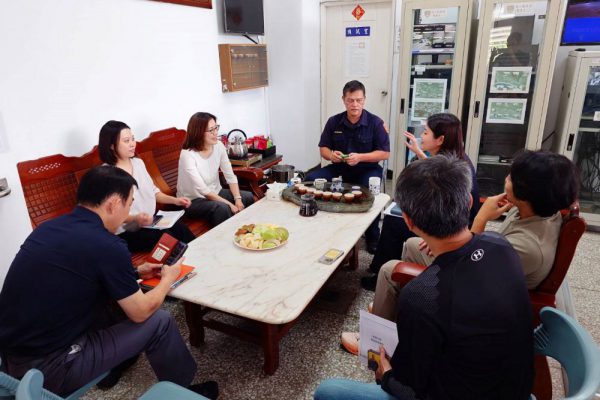 【深入基層建構聯防網絡 檢警合擊斬斷不法介選 花蓮地檢署檢察長率隊前往派出所召開「115年地方公職人員選舉查察檢警分區座談會」】缩略图