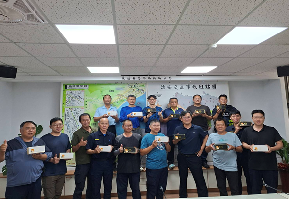 【新城分局父親節前夕獻甜心蛋糕 溫馨紓解警察爸爸辛勞】缩略图