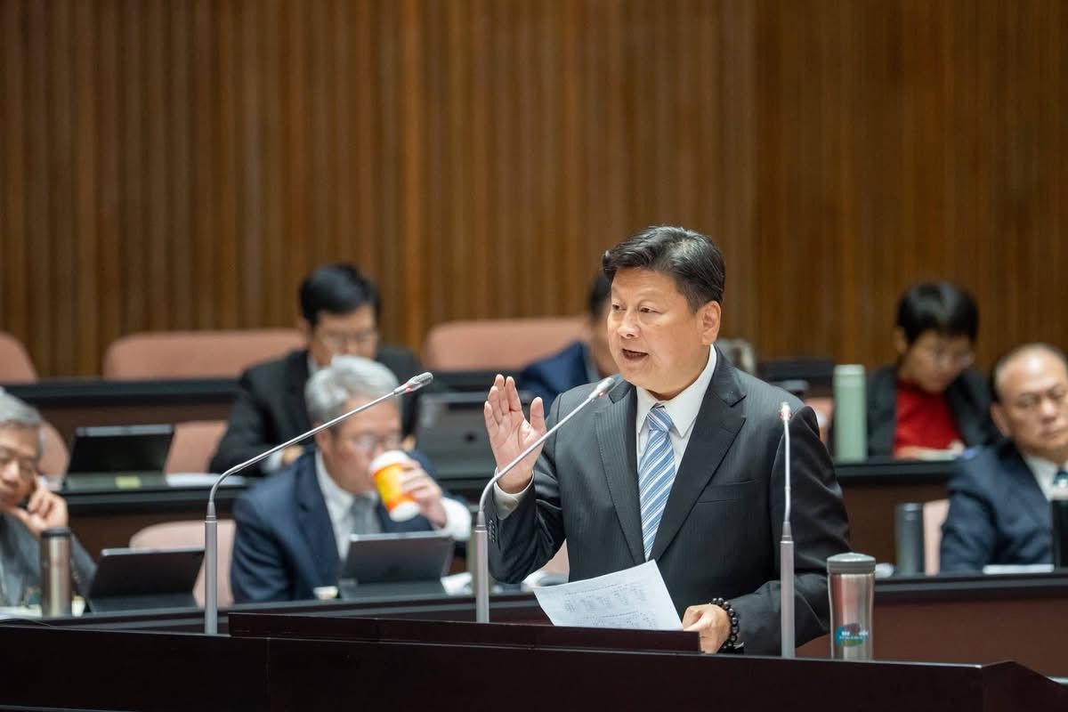【傅崐萁：缺席總預算協商是對行政權漠視立法權的軟性抗議 盼朝野儘速完成審查】缩略图