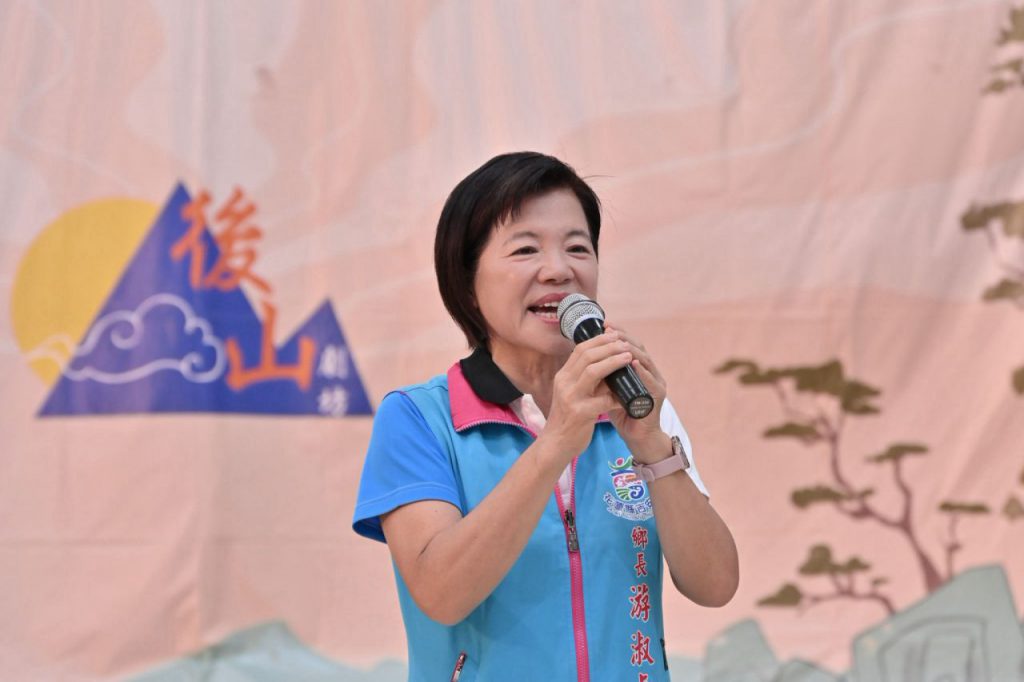 【「藝術下鄉—玩藝列車」巡演壓軸在吉安 游淑貞陪同社區老少同樂感受歌仔戲曲魅力】插图1