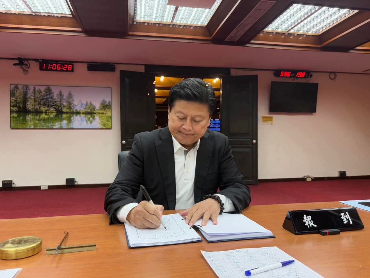 【傅崐萁疾呼：救國旅不能等 國家超徵稅收破兆元 不能讓台灣國旅空中斷綫 】缩略图