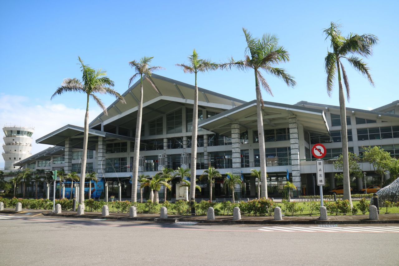 【花蓮空中交通不能斷線 張峻籲中央與縣府立即提出航線存續方案】缩略图