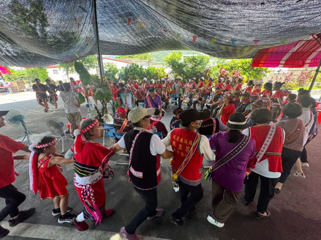 【連嗨兩天！鼓聲震山谷、歌舞翻部落 公埔、露埔豐年祭接力引爆富里】插图2