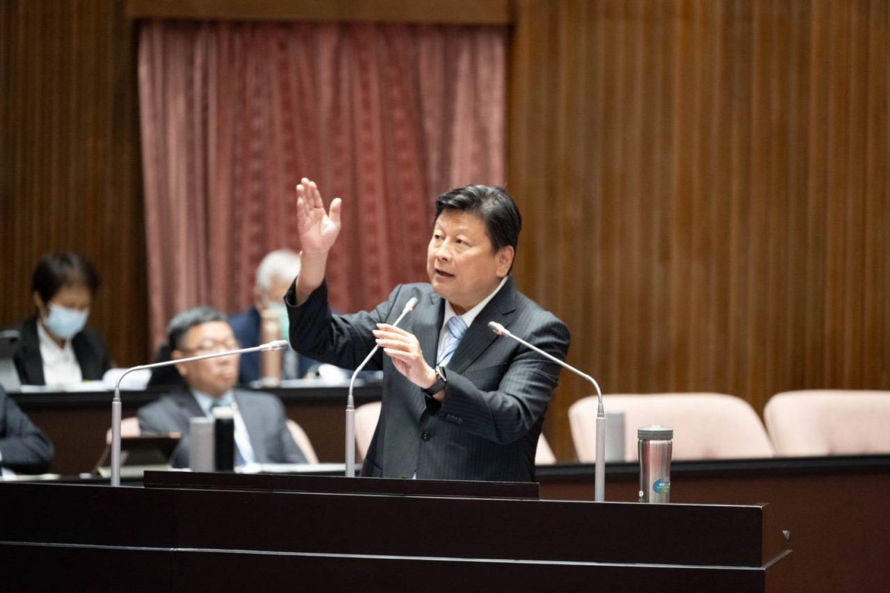 【哀的美敦書》傅崐萁質詢要求加速蘇花安 促行政院立即發包勿以交通建設政治操弄】插图