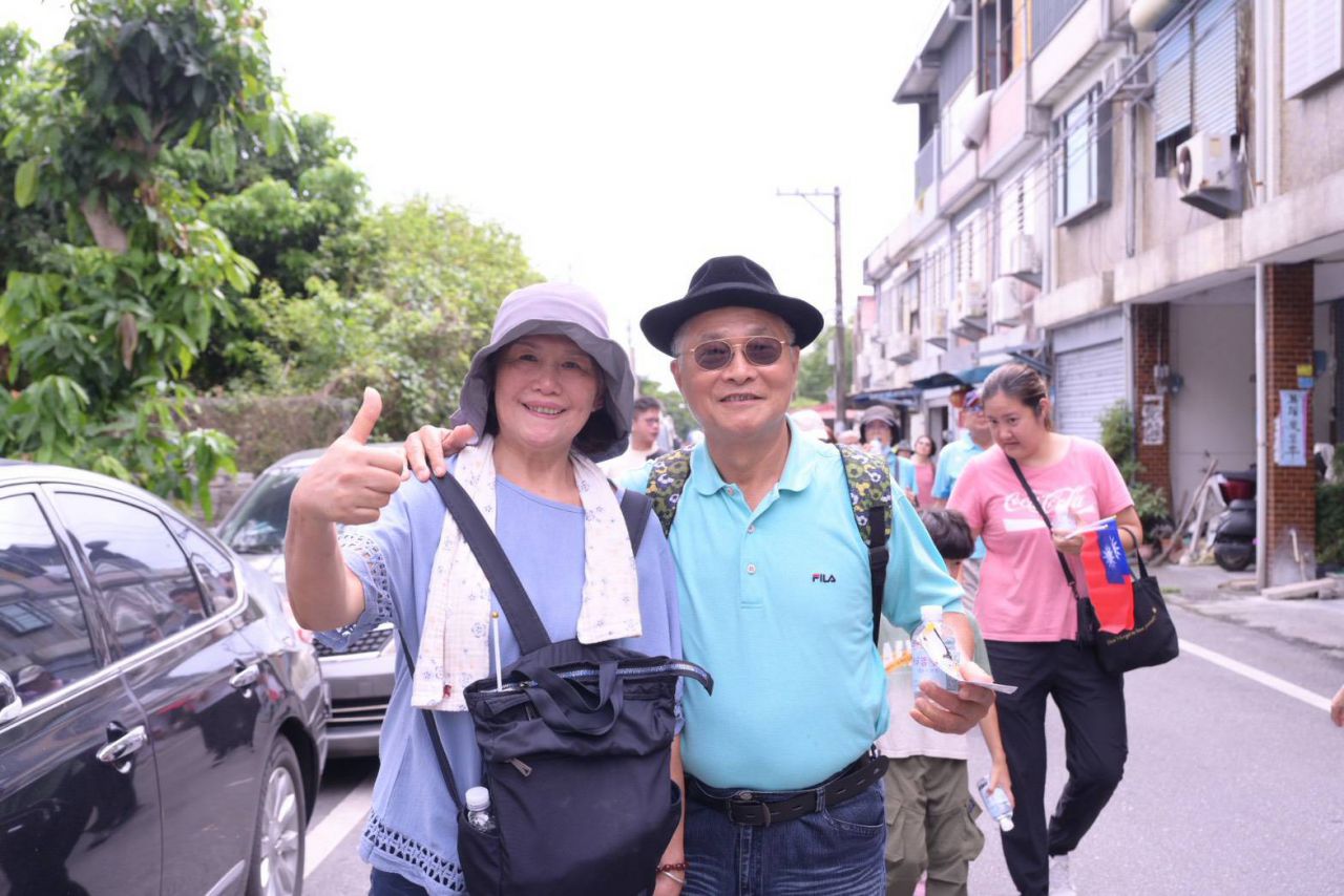 【歡慶中華民國115年生日 縣長徐榛蔚偕立委傅崐萁與鄉親 吉安健走迎雙十】插图2