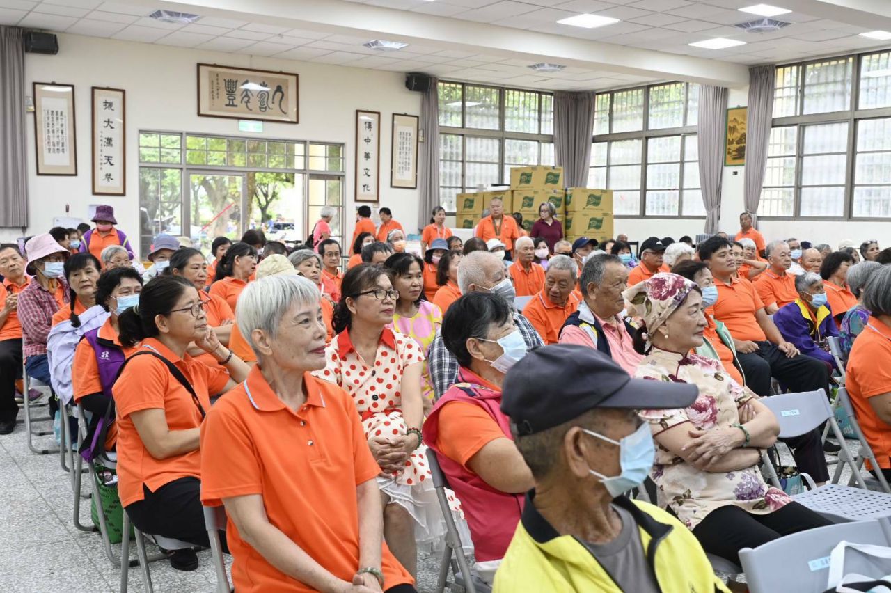 【歡慶重陽尊老敬老 徐榛蔚關懷關懷老大人 宣布116年福利大升級】插图1