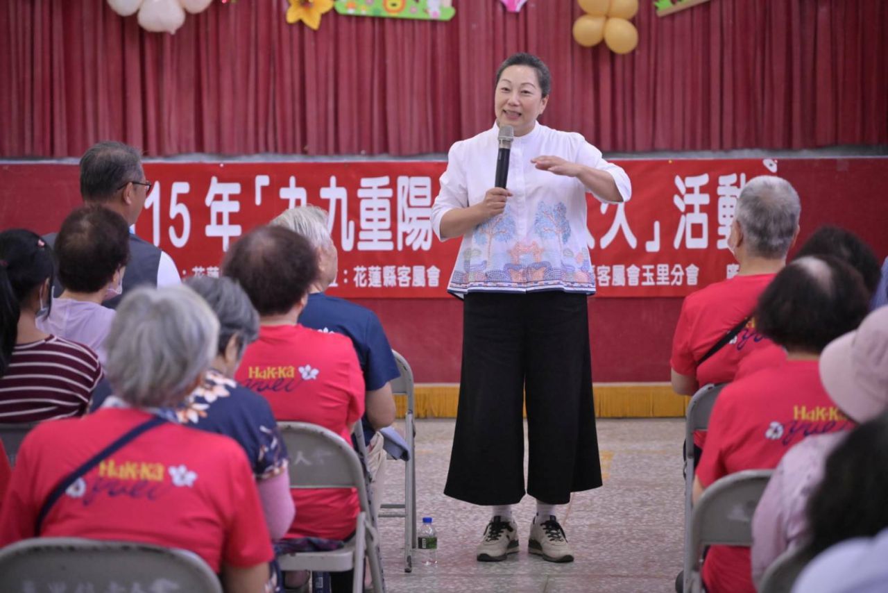 【歡慶重陽尊老敬老 徐榛蔚關懷長輩 縣府116年福利大升級 】插图