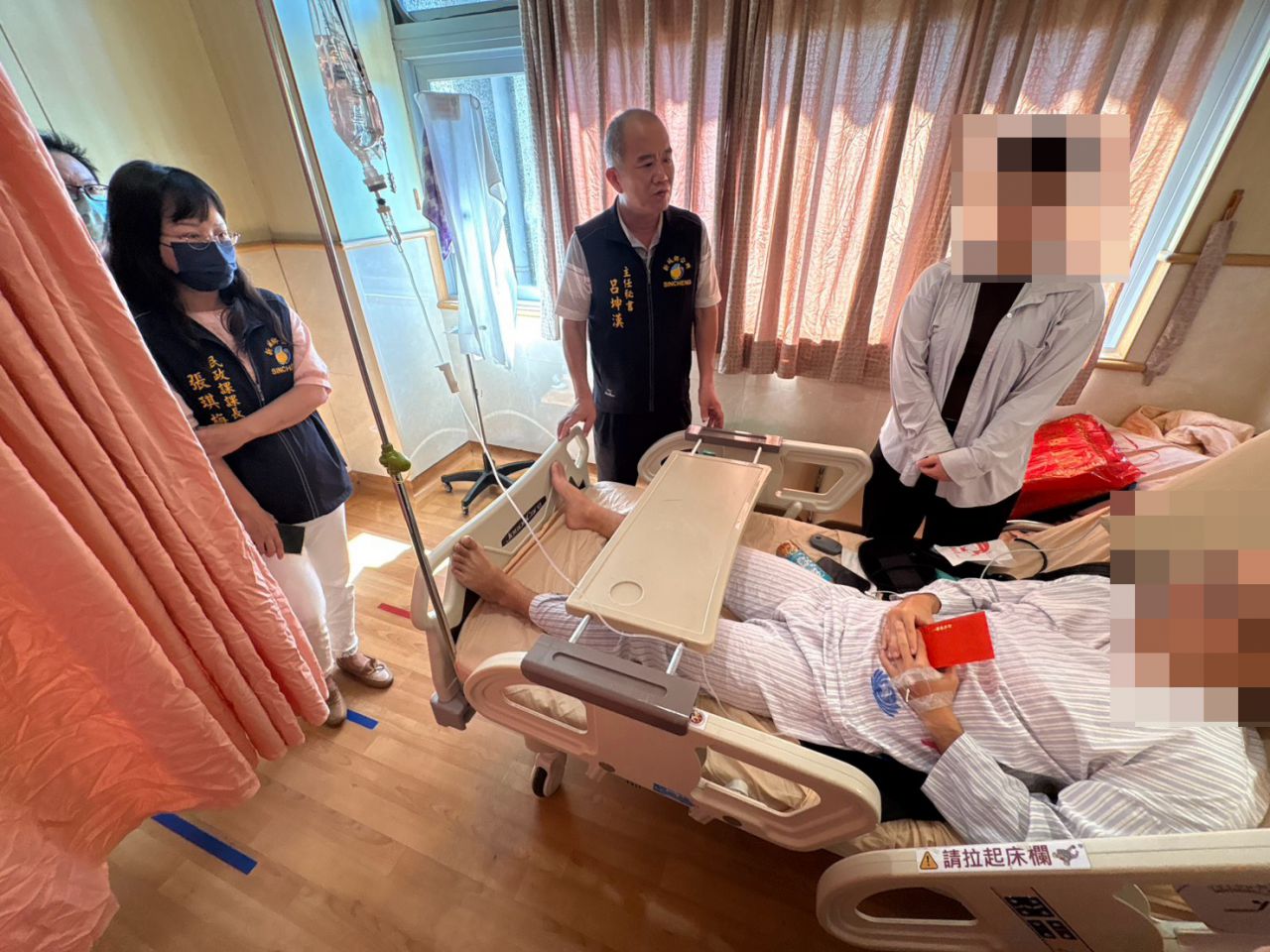 【新城鄉長何禮臺關懷火警受傷的消防弟兄 致贈營養慰問金並祝早日康復】插图 【新城鄉長何禮臺關懷火警受傷的消防弟兄 致贈營養慰問金並祝早日康復】插图