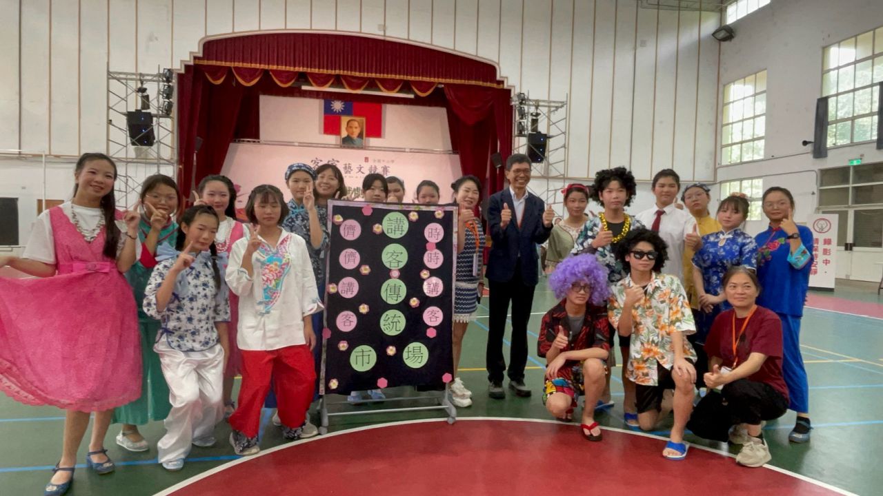 【吉安國中客家藝文東區初賽奪「戲劇、口說」雙料特優 中央客委會語發處長何金樑親臨讚許、感謝花蓮市長魏嘉彥連2年挹注經費 12月挺進總決賽】插图2