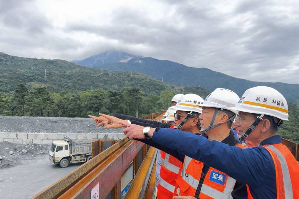 交通部陳世凱部長宣布馬太鞍溪鋼便橋提前於115年1月1日通車插图