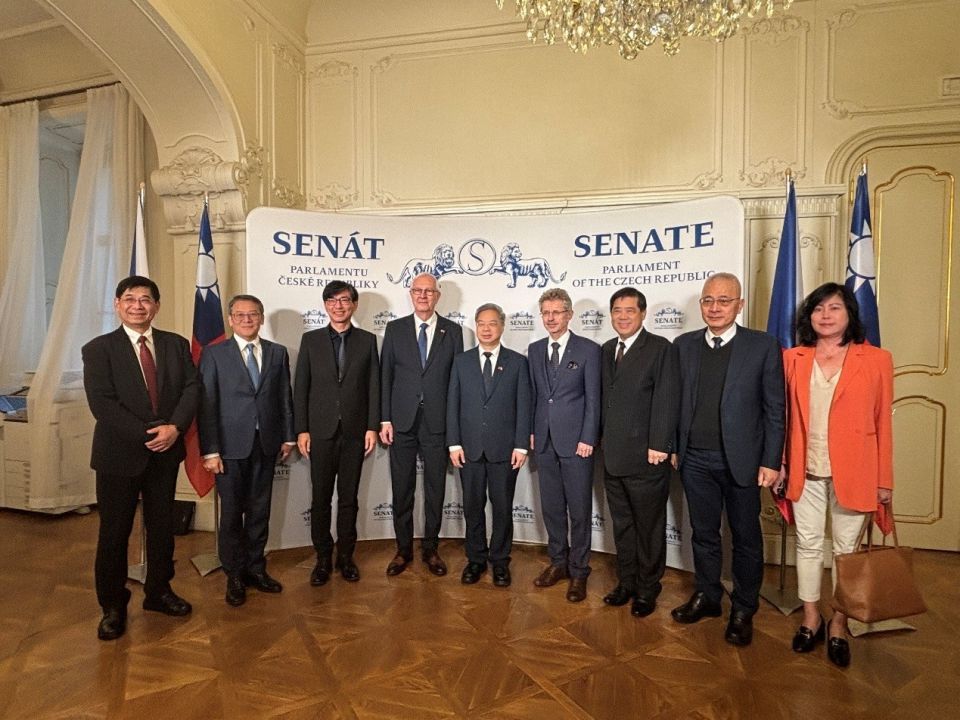 龔明鑫部長率經貿訪團四訪捷克 深化臺捷經貿夥伴關係缩略图